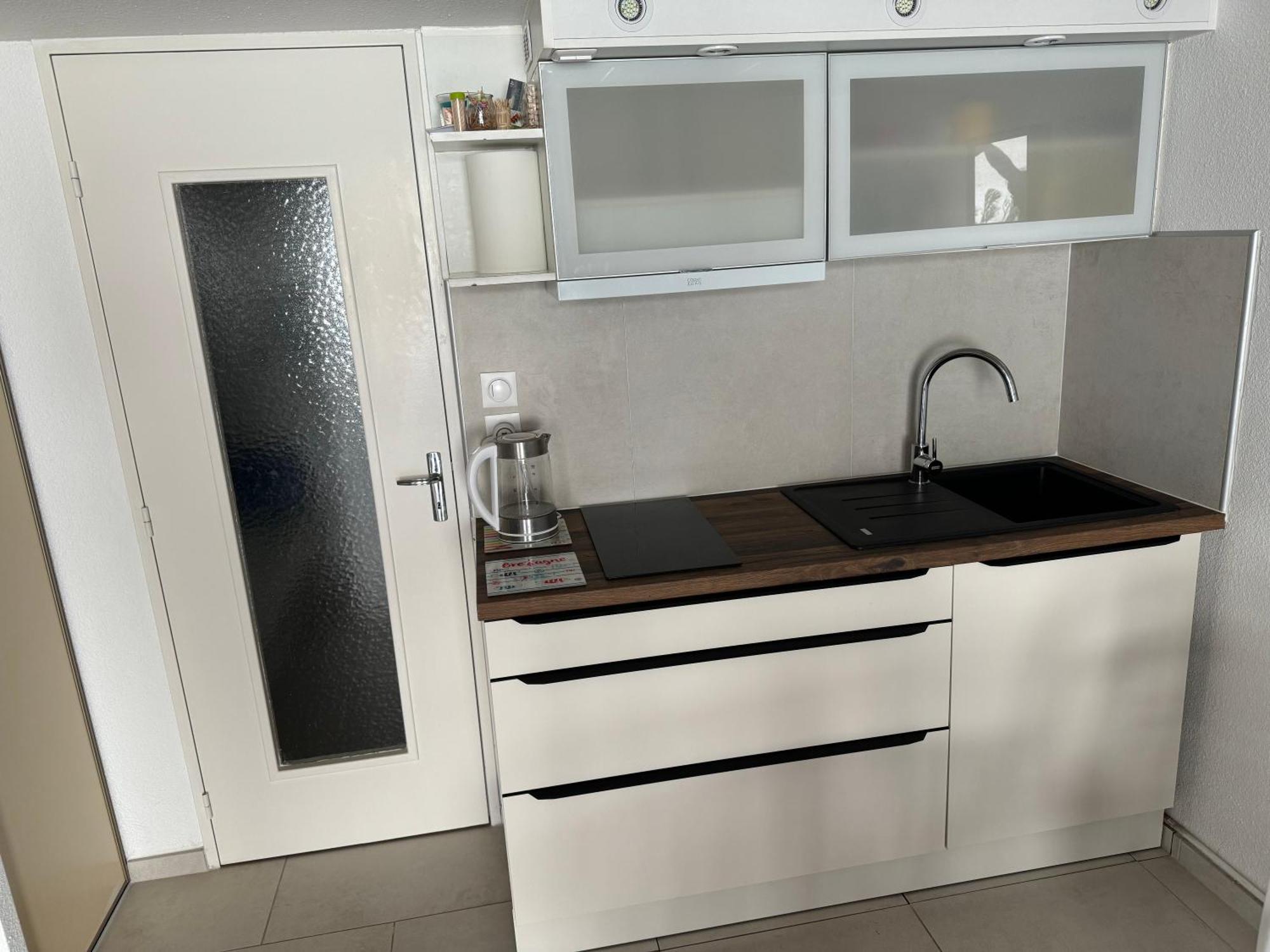 Maisonnette Climatisee Dans Naturiste Leucate