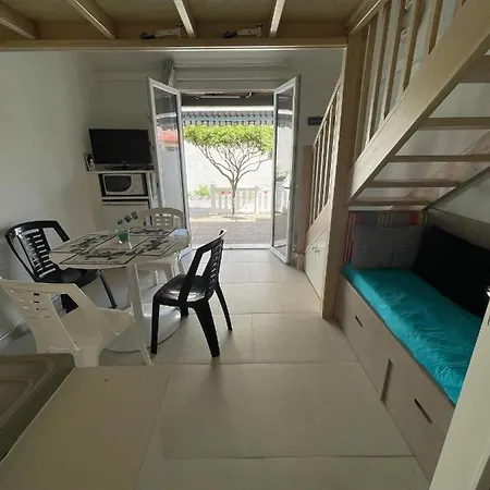 Maisonnette Climatisee Dans Residence Naturiste Leucate Exterior photo